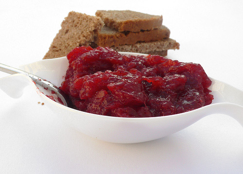 Strawberry jelly spread with cardamom