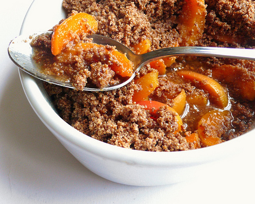 Spiced apricot, almond and cacao crumble 