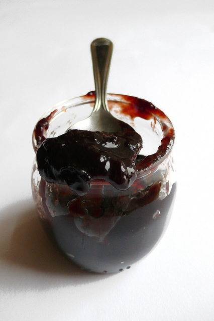Plum jam (with ginger and vanilla)